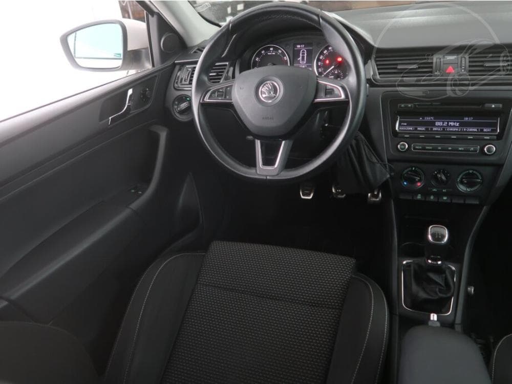 2014 Škoda RAPID - 13