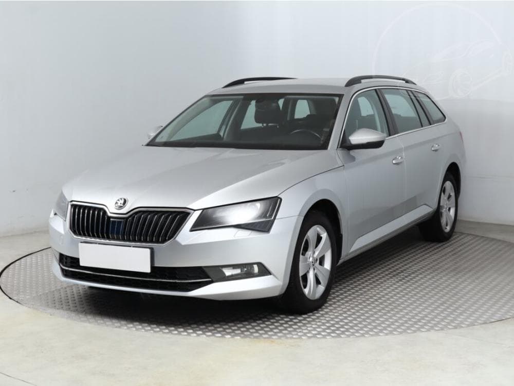 2018 Škoda SUPERB - 4