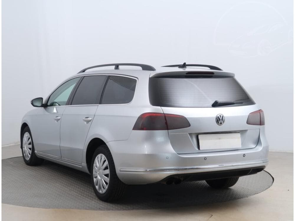 2012 Volkswagen PASSAT - 4