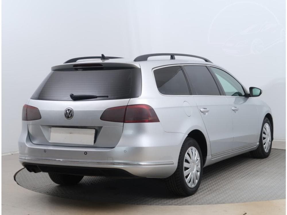 2012 Volkswagen PASSAT - 5