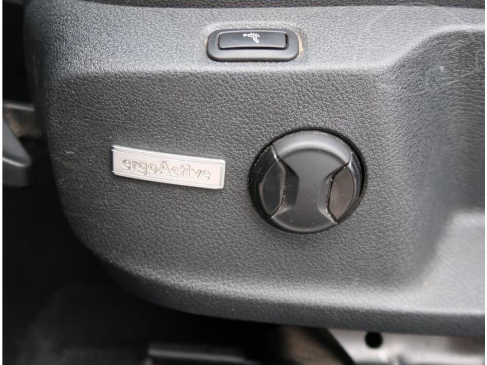 2016 Volkswagen Golf - 15