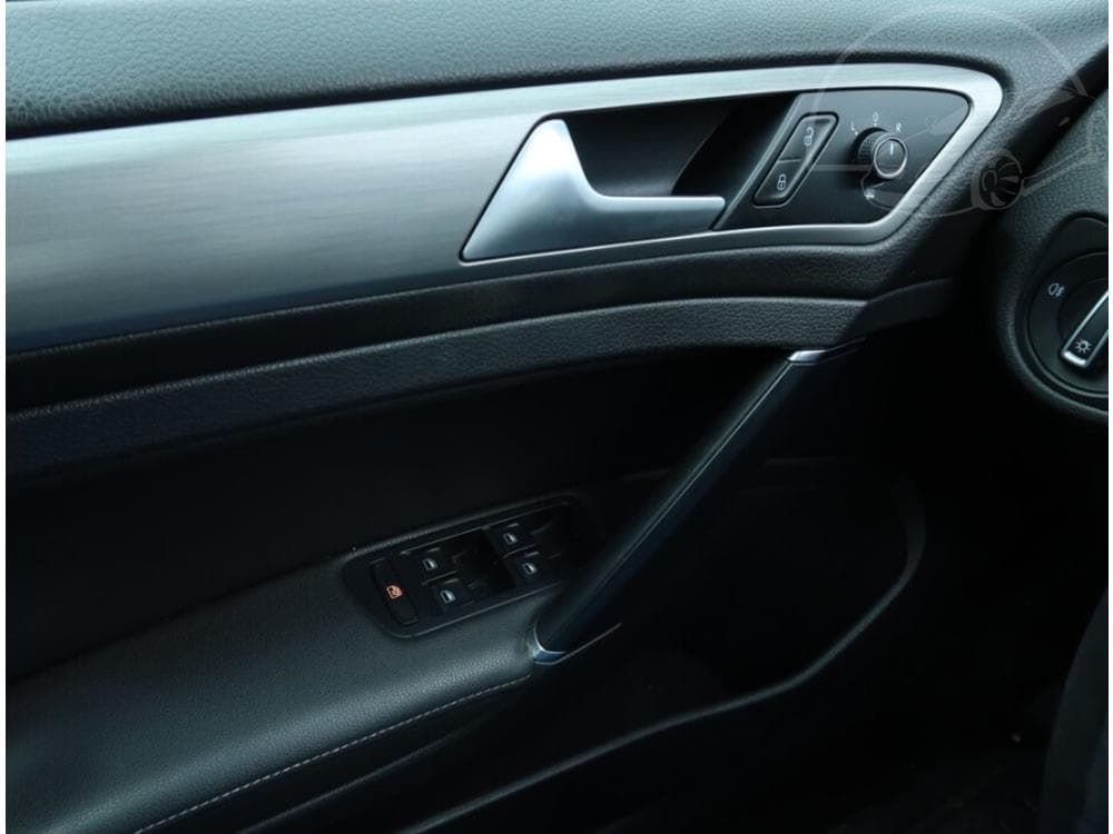 2014 Volkswagen GOLF - 15