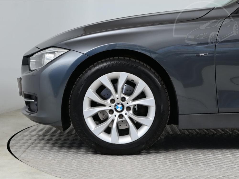 2013 BMW 3-SERIES - 13