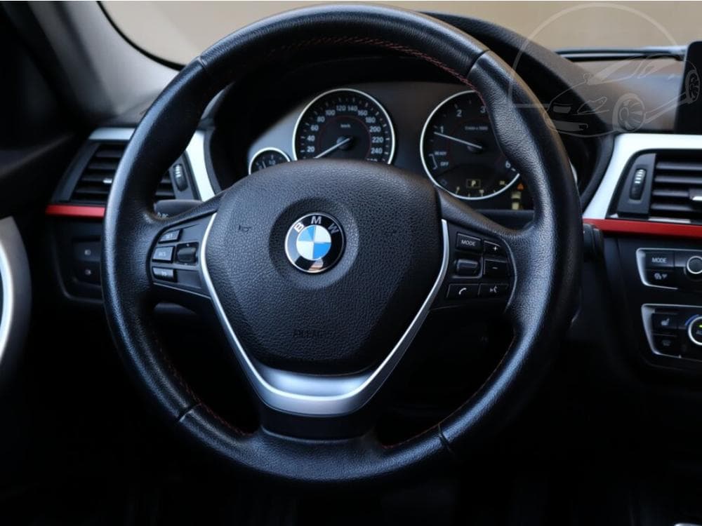 2013 BMW 3-SERIES - 14