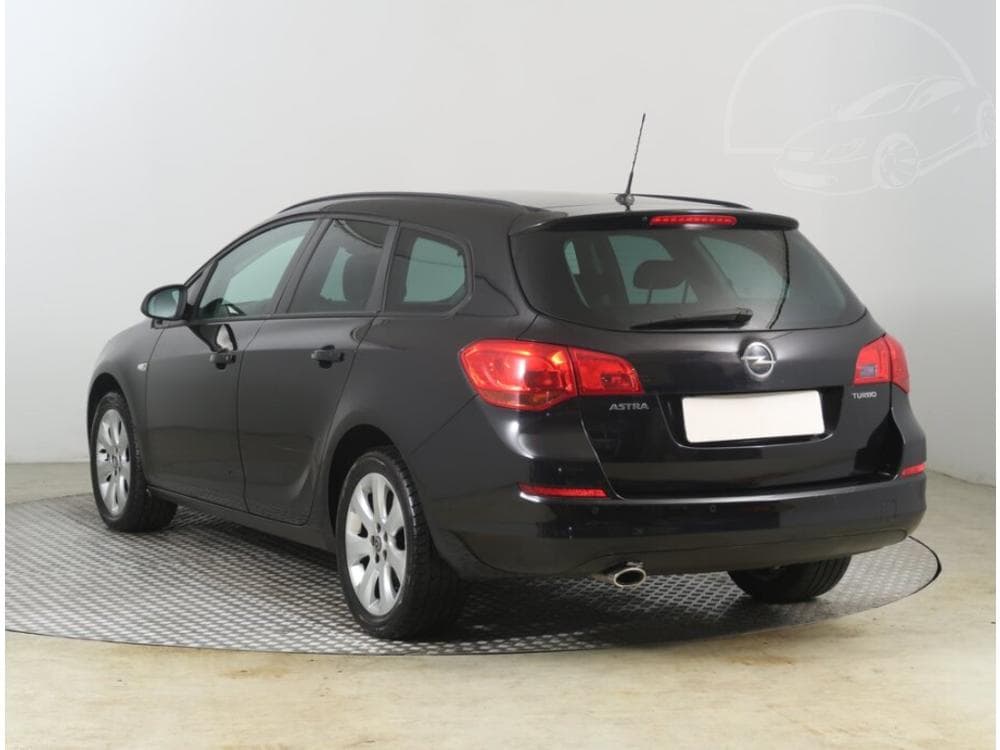 2011 Opel ASTRA - 7