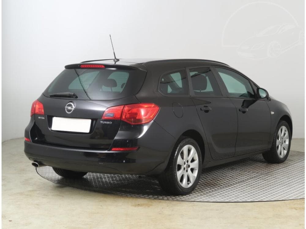 2011 Opel ASTRA - 9