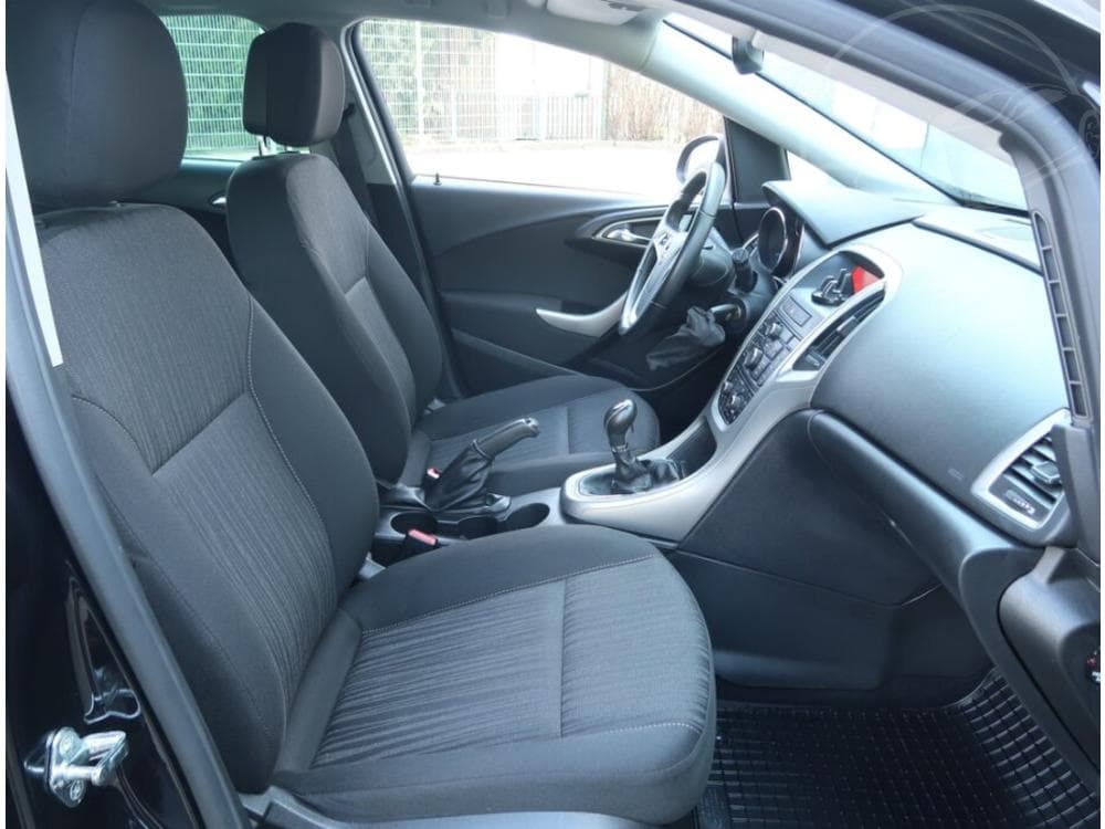 2011 Opel ASTRA - 17