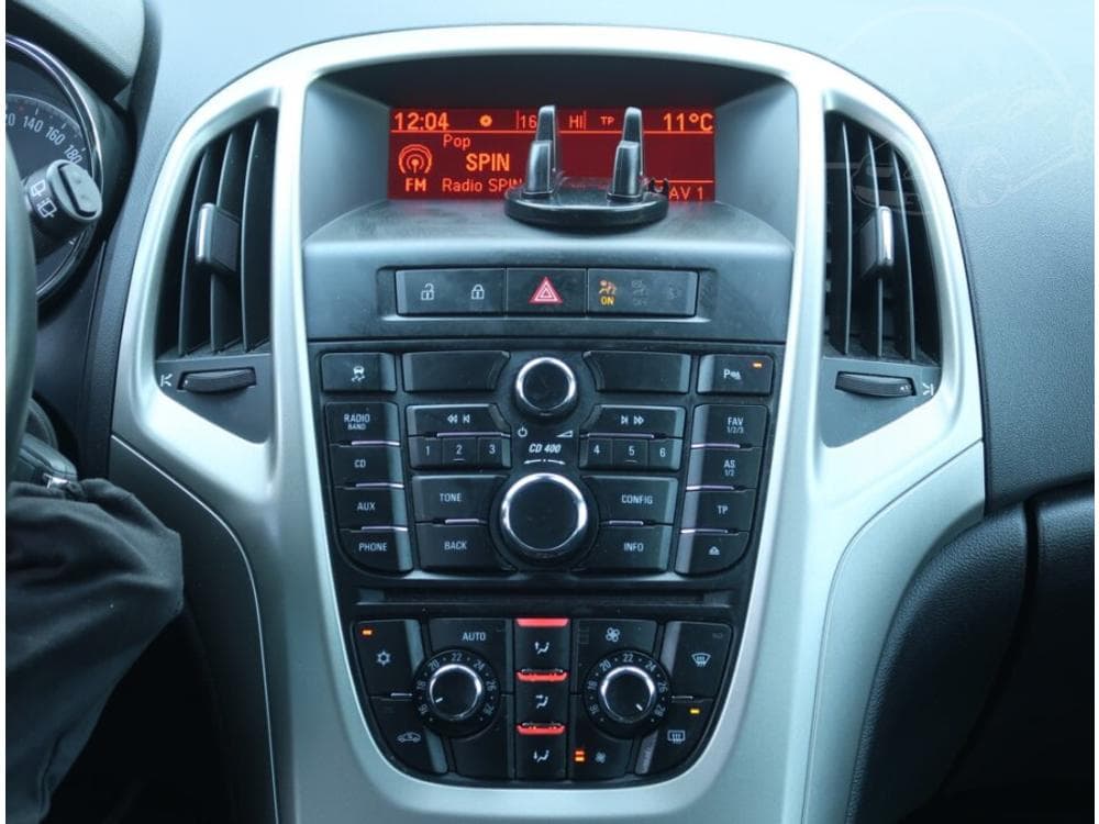 2011 Opel ASTRA - 23