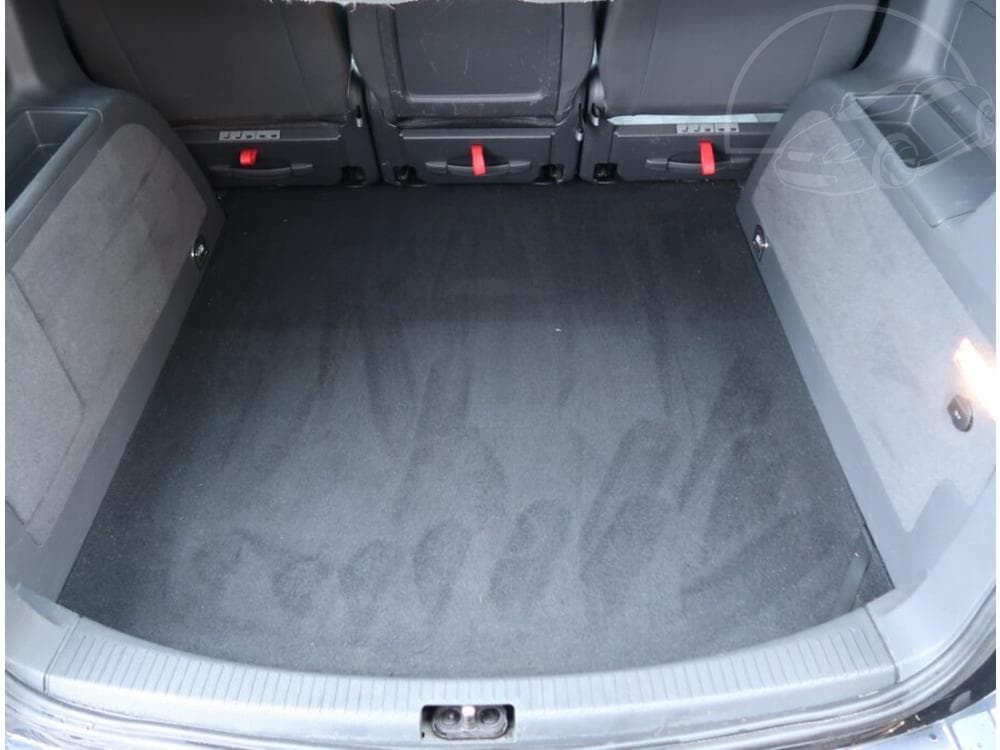 2011 Volkswagen Touran - 14