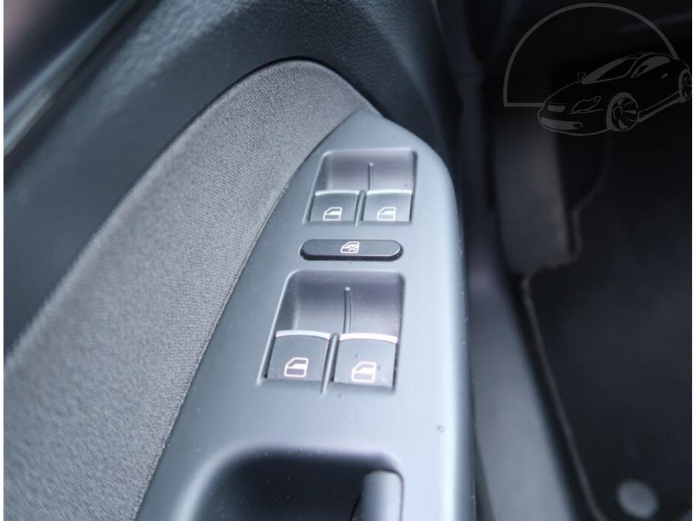 2011 Volkswagen Touran - 15