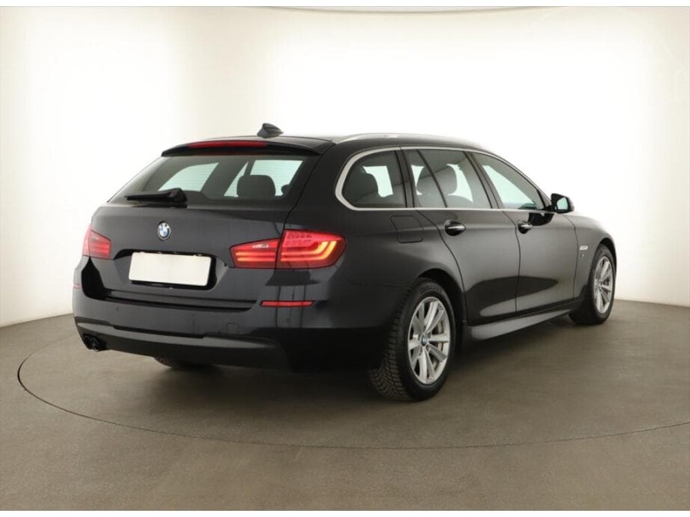 2015 BMW 5-Series - 9