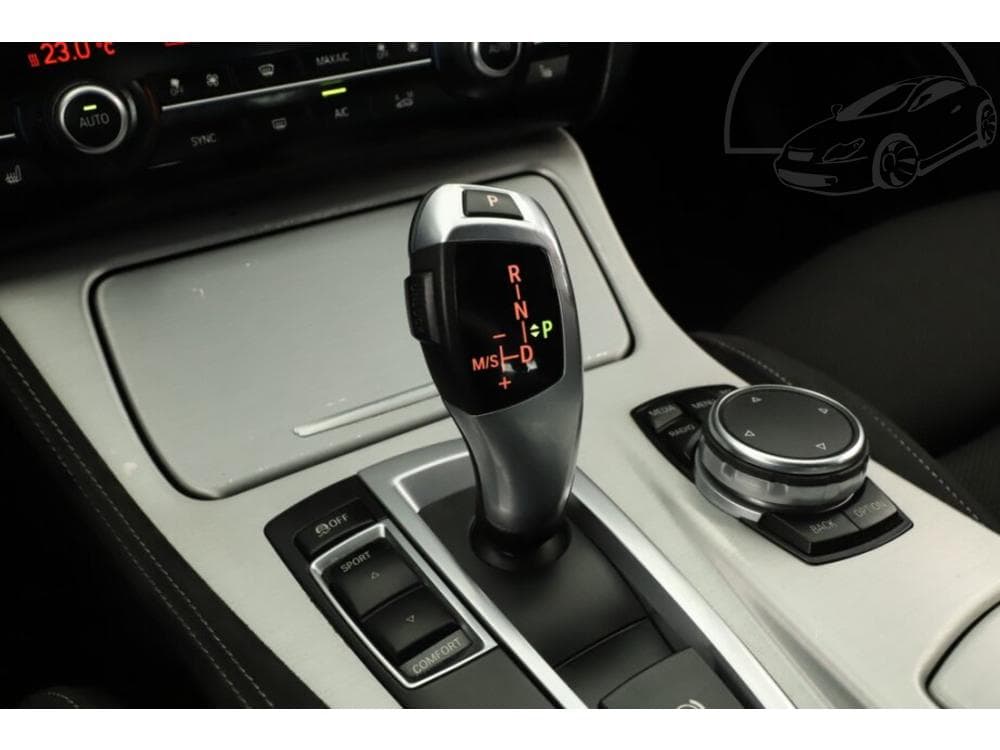 2015 BMW 5-Series - 19