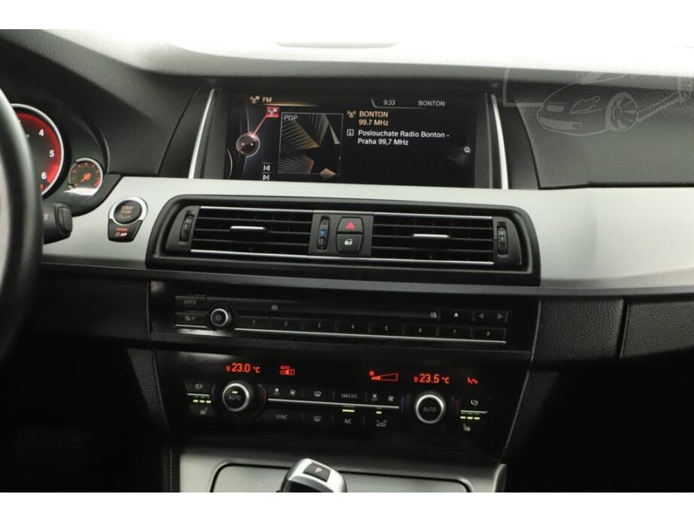 2015 BMW 5-Series - 23