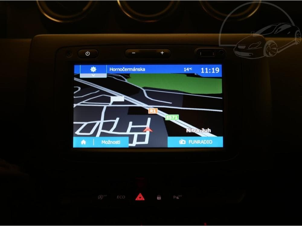 2020 Dacia Duster - 13