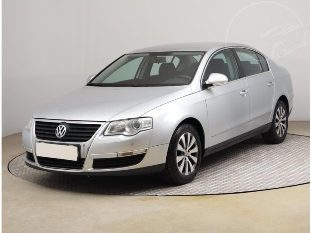 2010 Volkswagen PASSAT - 2