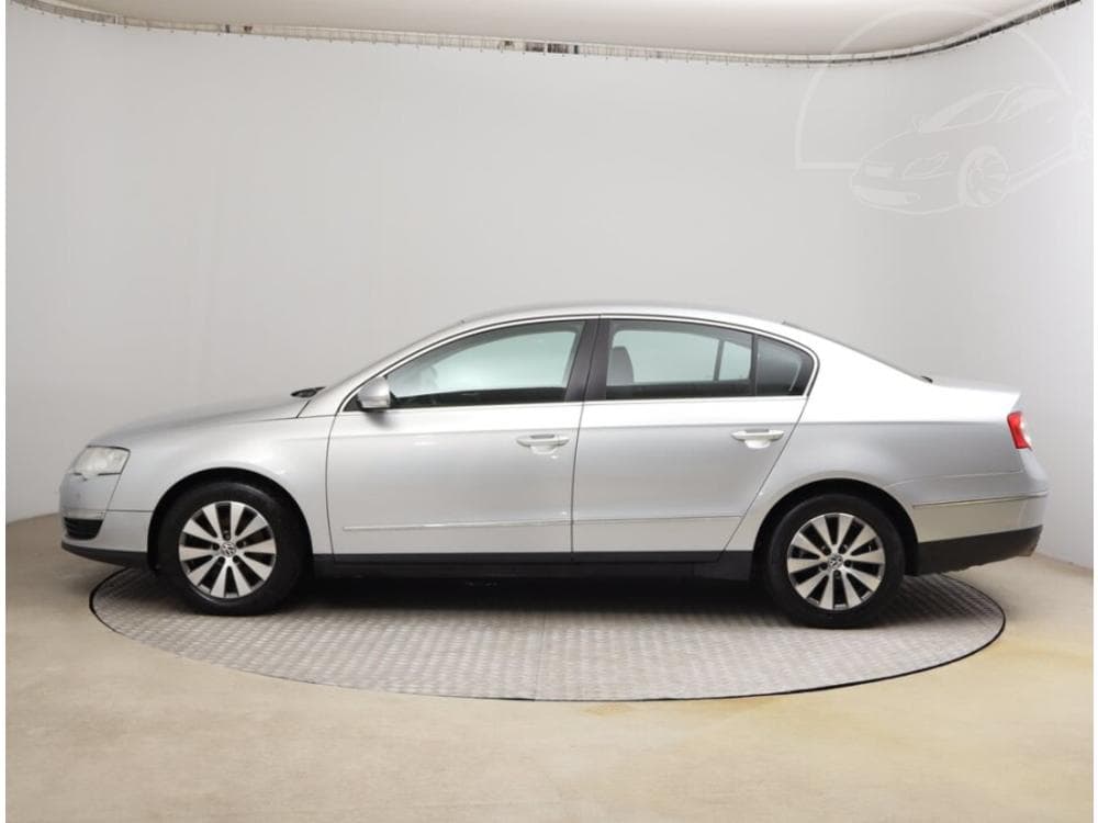 2010 Volkswagen PASSAT - 3