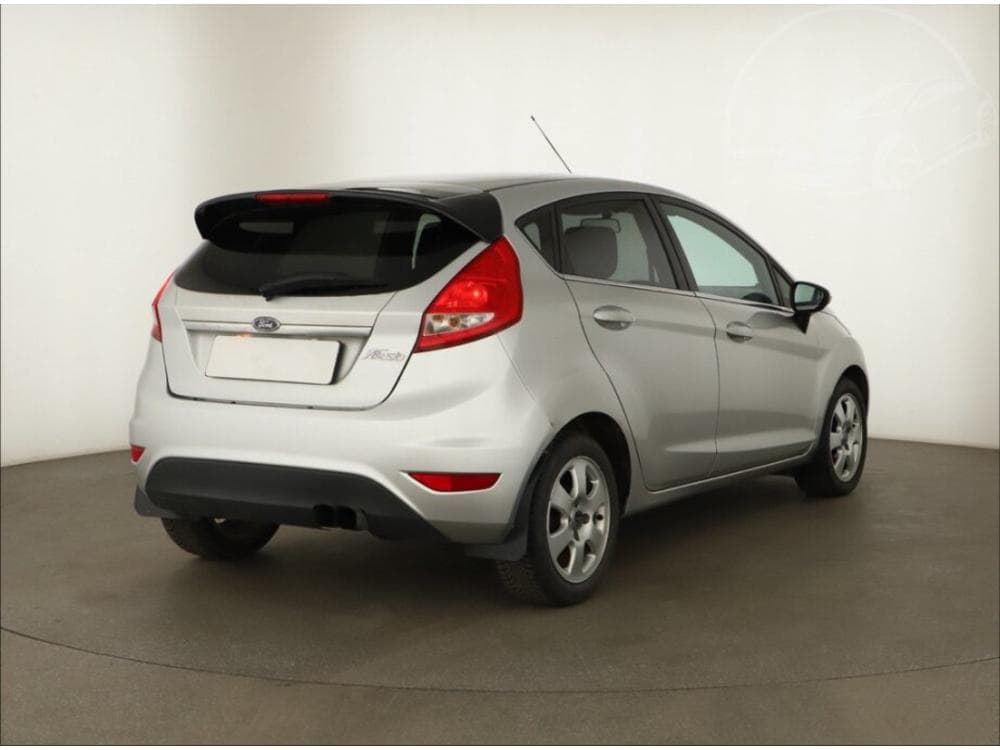 2009 Ford FIESTA - 5