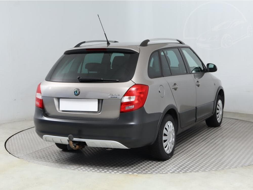 2010 Škoda FABIA - 5