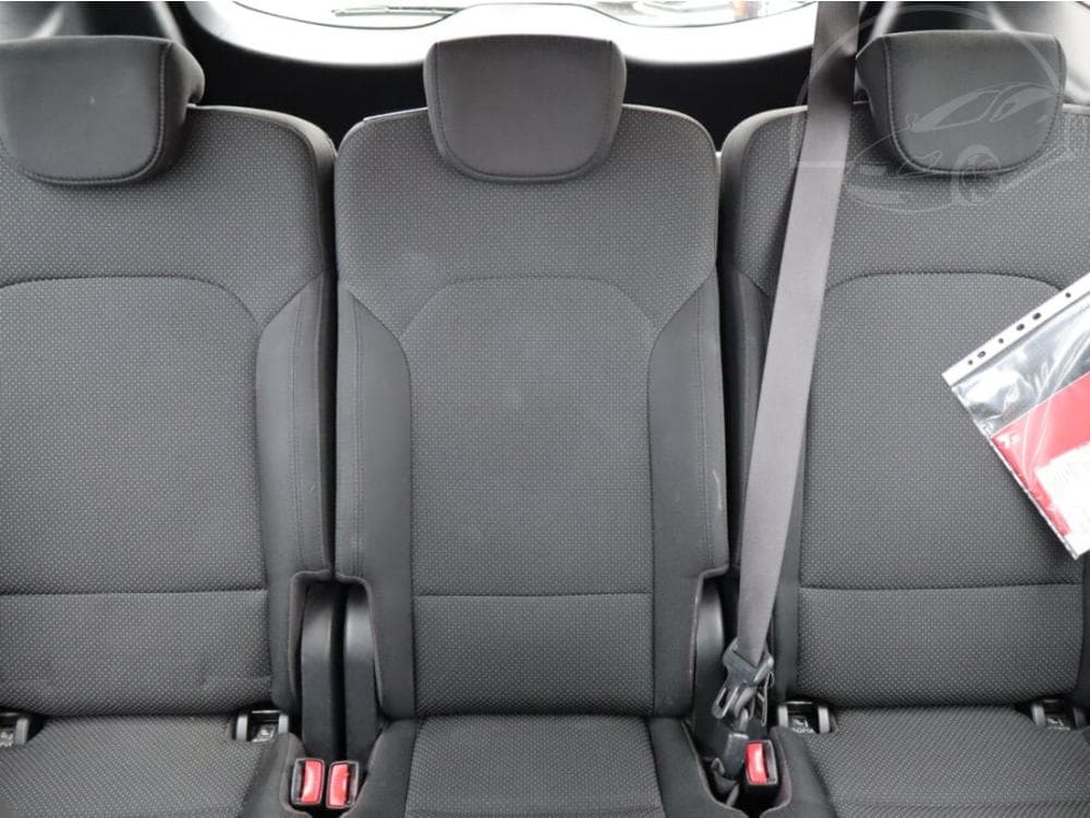 2016 Kia Carens - 10