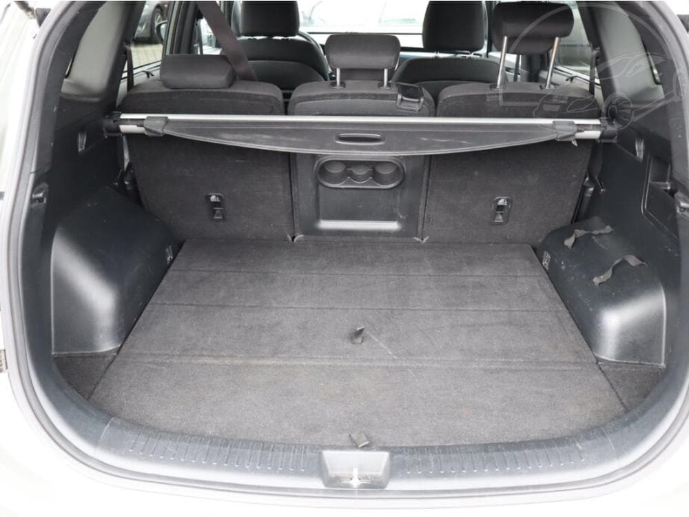 2016 Kia Carens - 13