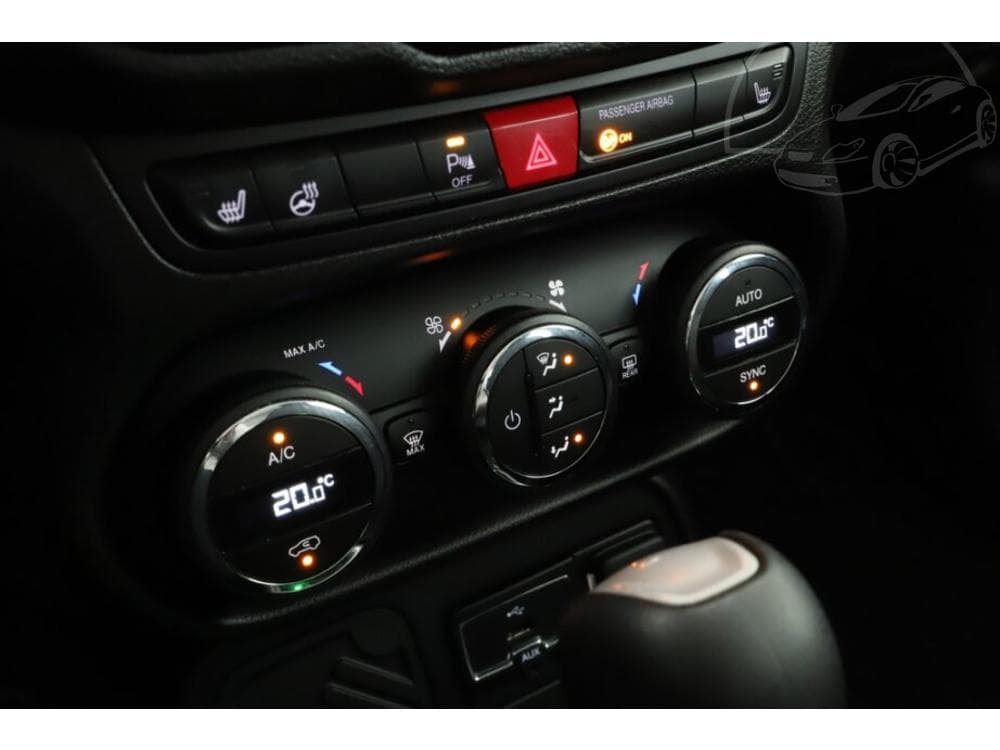 2017 Jeep Renegade - 13