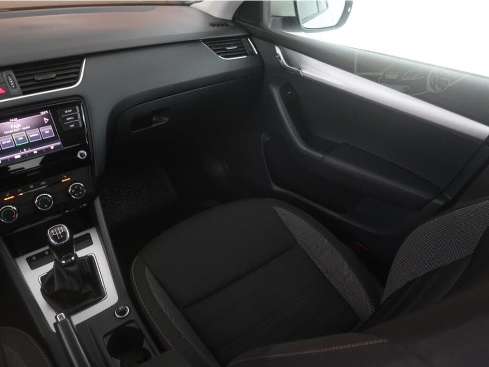 2017 Škoda OCTAVIA - 36