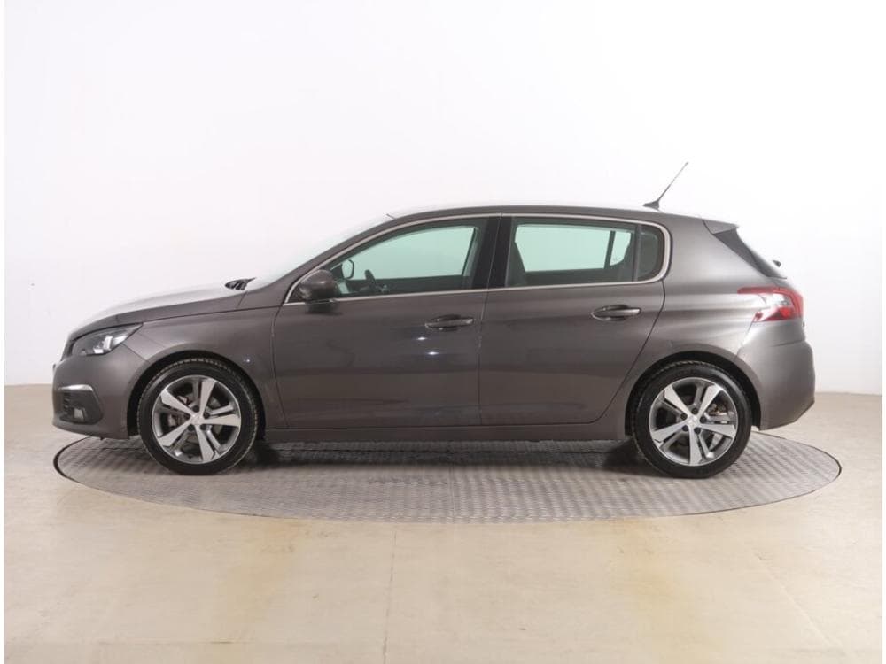 2018 Peugeot 308 - 5