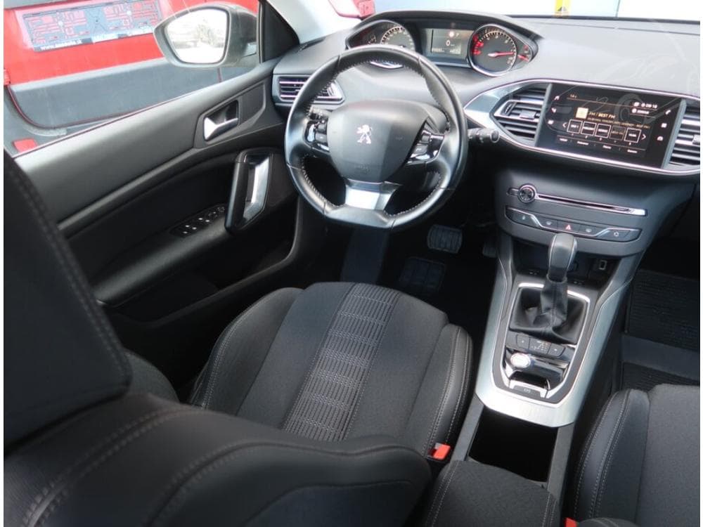 2018 Peugeot 308 - 13