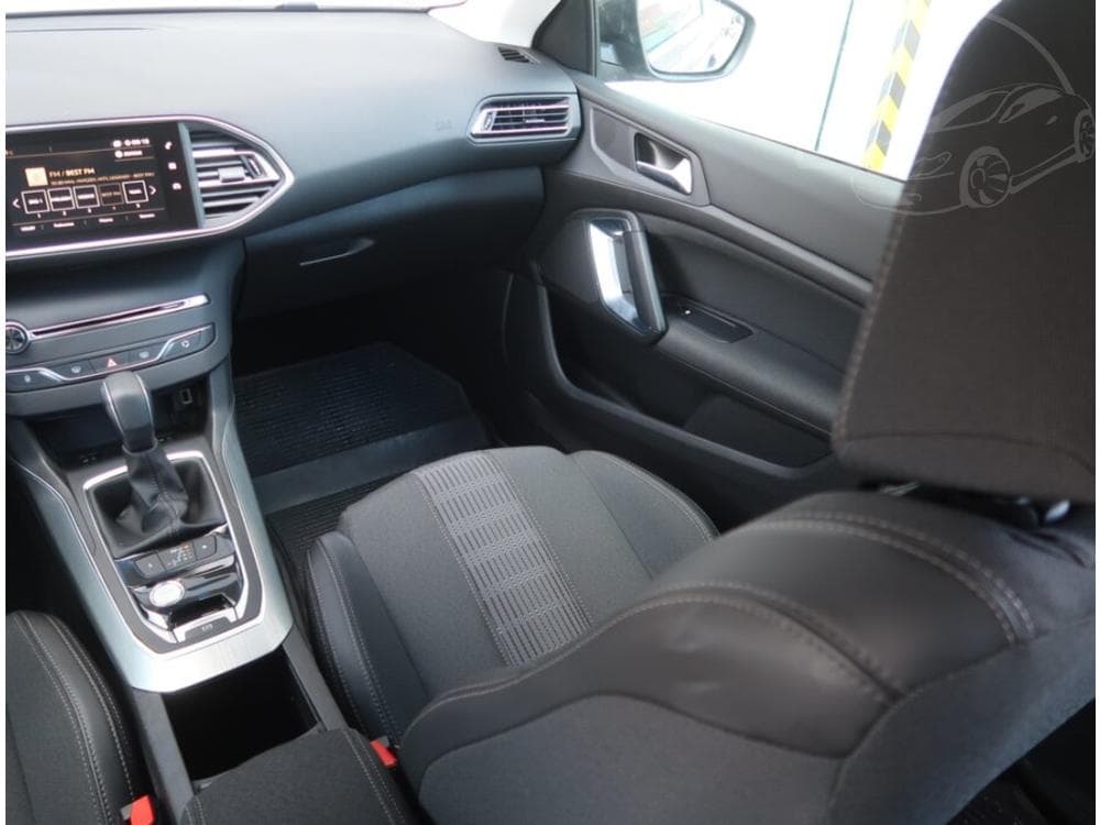 2018 Peugeot 308 - 15