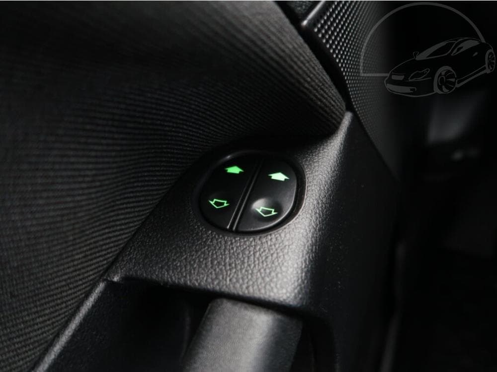 2005 Ford Fiesta - 40