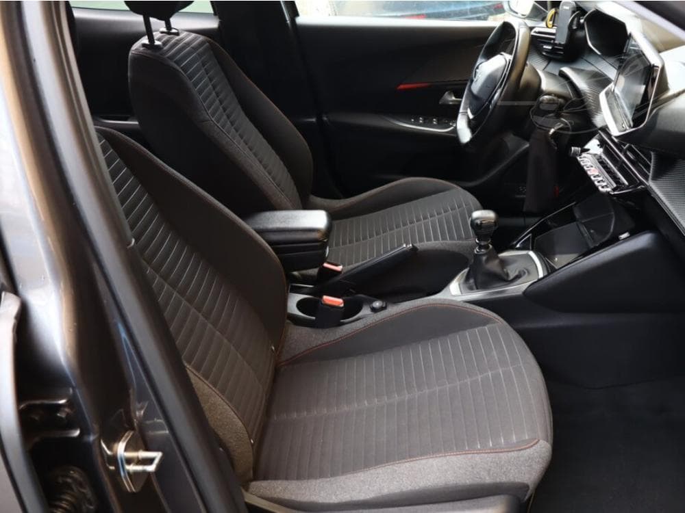 2020 Peugeot 2008 - 7