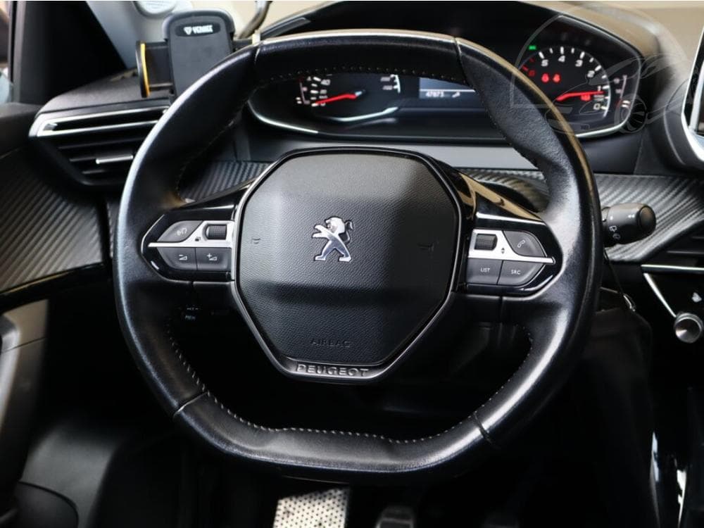 2020 Peugeot 2008 - 13