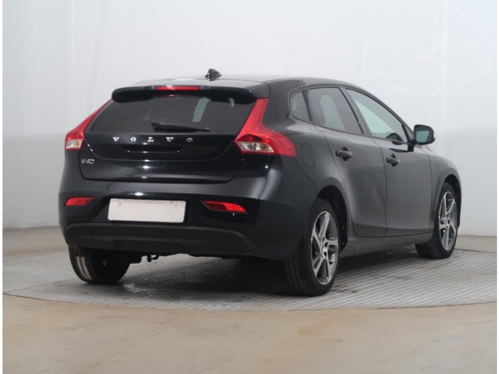 2017 Volvo V40 - 9