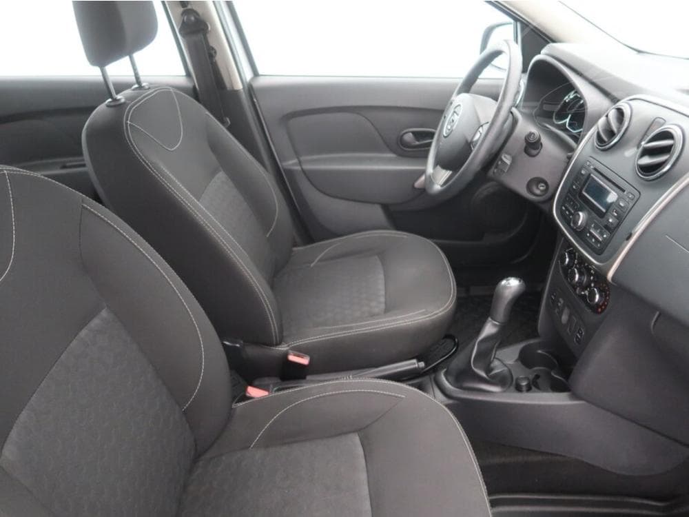 2015 Dacia Logan - 17