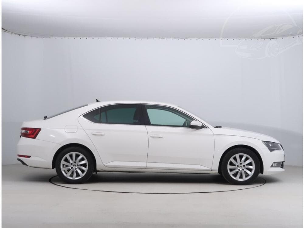 2016 Škoda SUPERB - 6