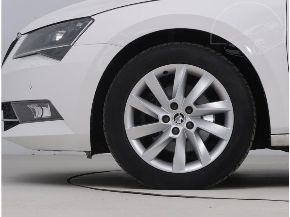 2016 Škoda SUPERB - 12
