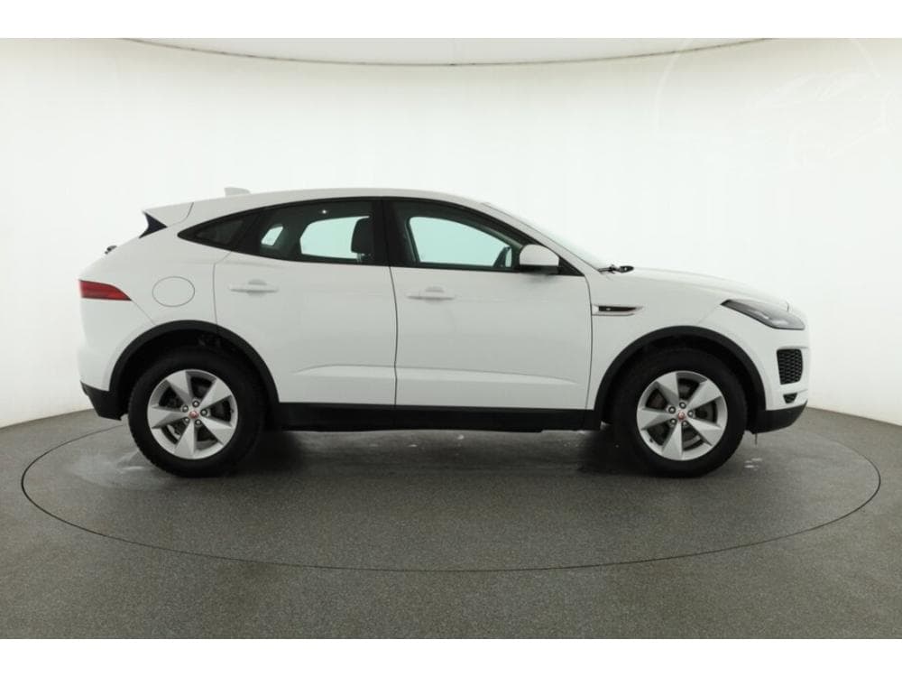 2021 Jaguar E-PACE - 16