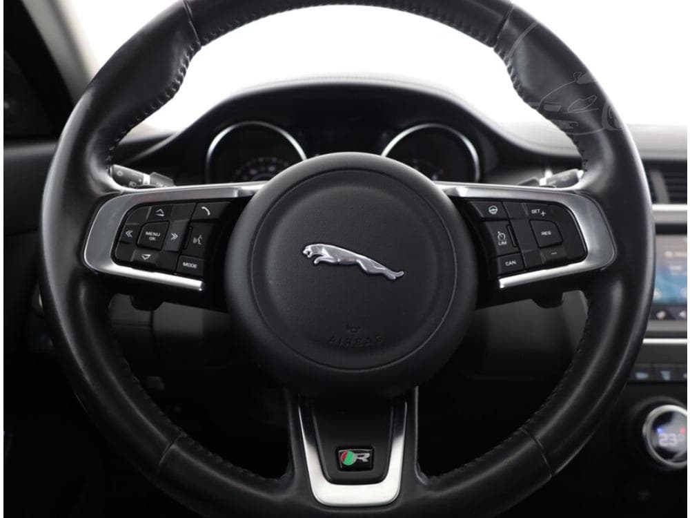 2021 Jaguar E-PACE - 22
