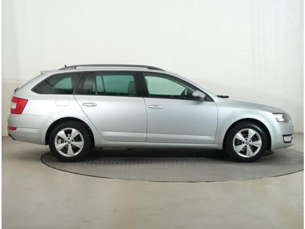 2015 Škoda OCTAVIA - 11