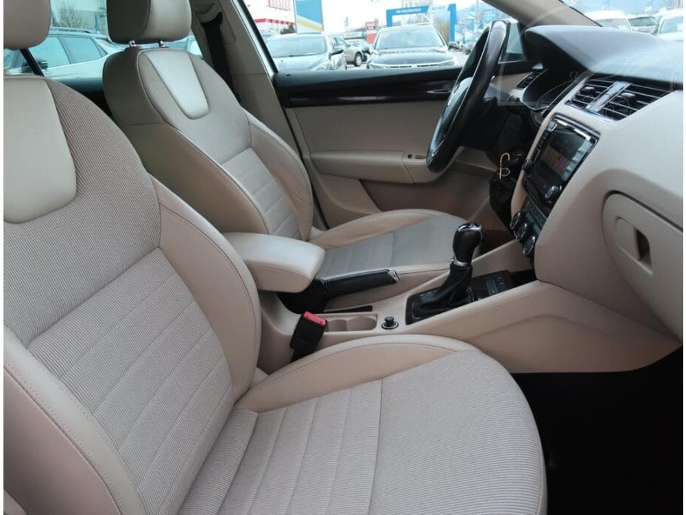 2015 Škoda OCTAVIA - 17