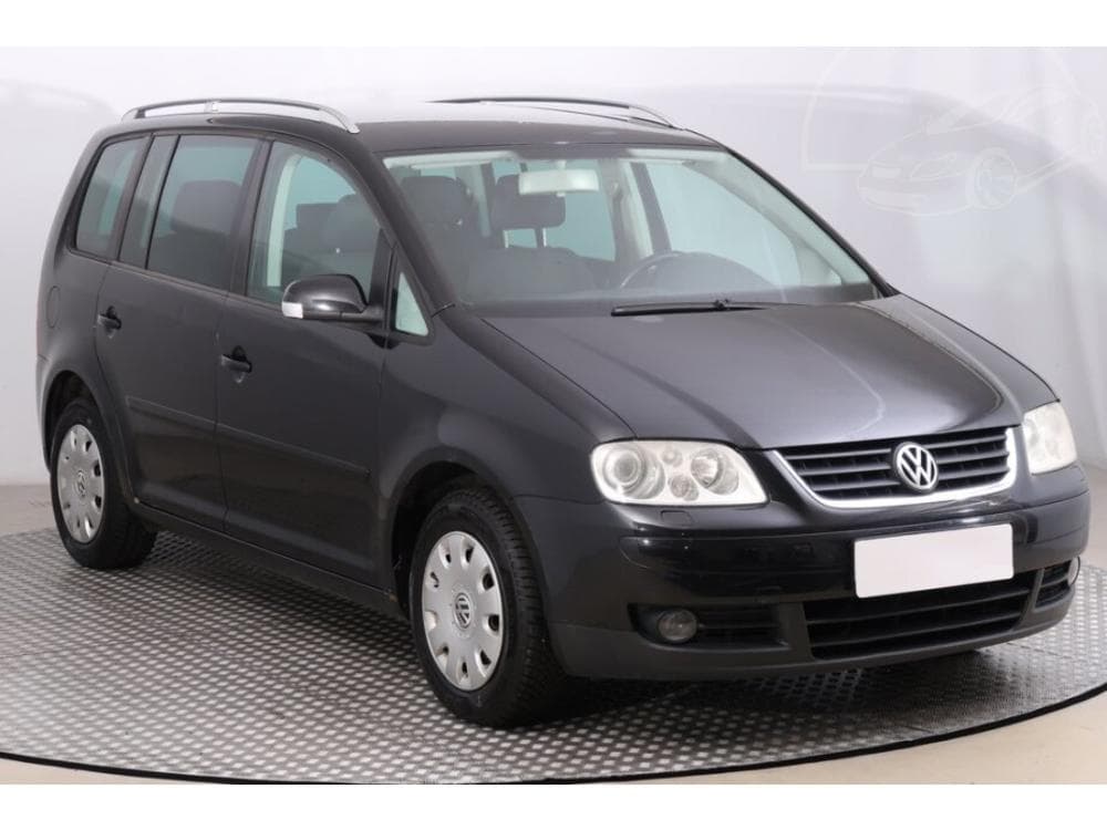 Volkswagen Touran 1.6 FSI, po STK, Tažné