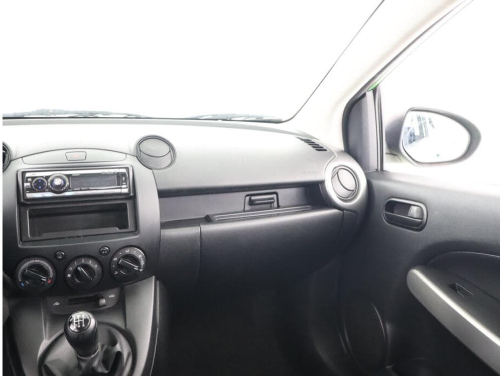 2008 Mazda 2 - 8