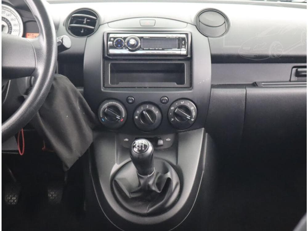 2008 Mazda 2 - 12