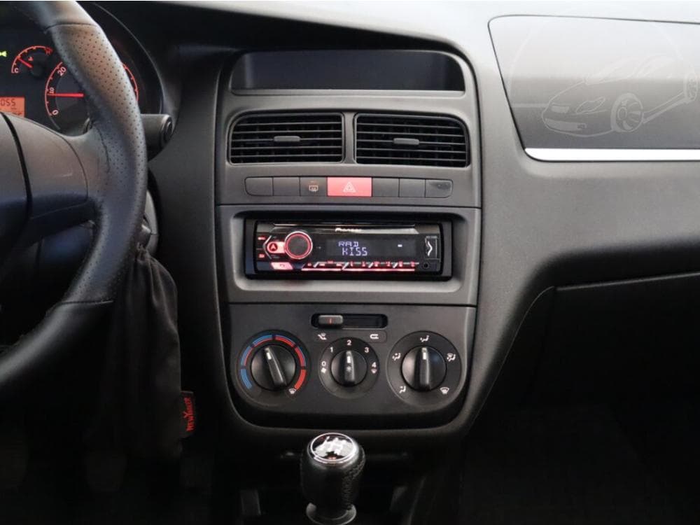 2010 Fiat LINEA - 10