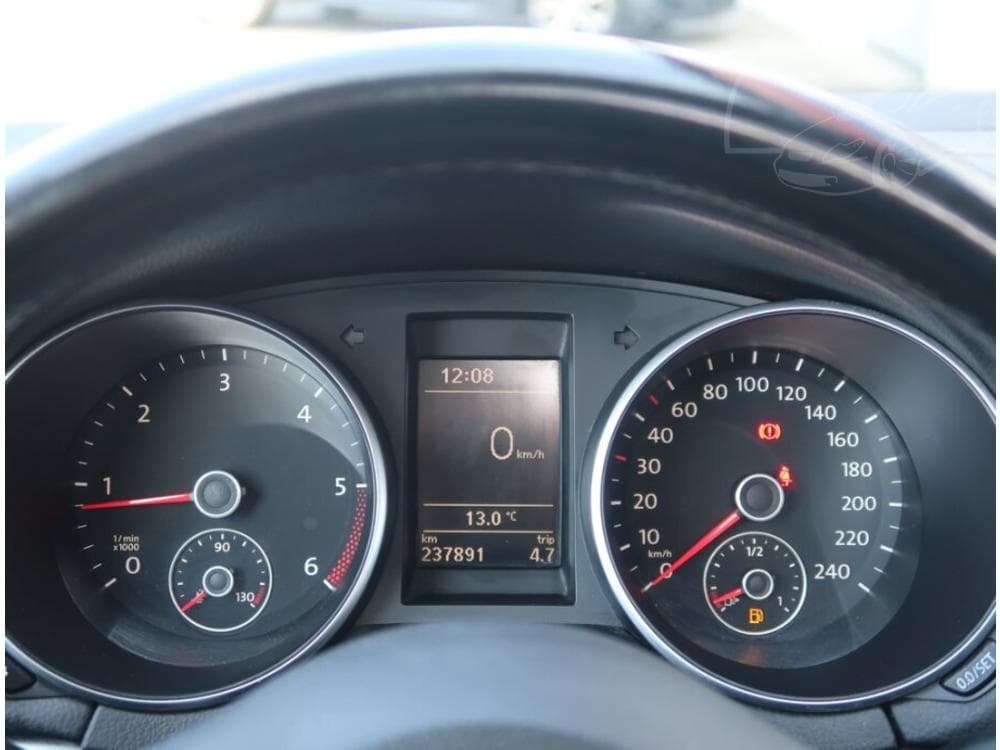 2010 Volkswagen GOLF - 11