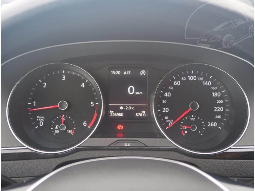 2016 Volkswagen PASSAT - 11