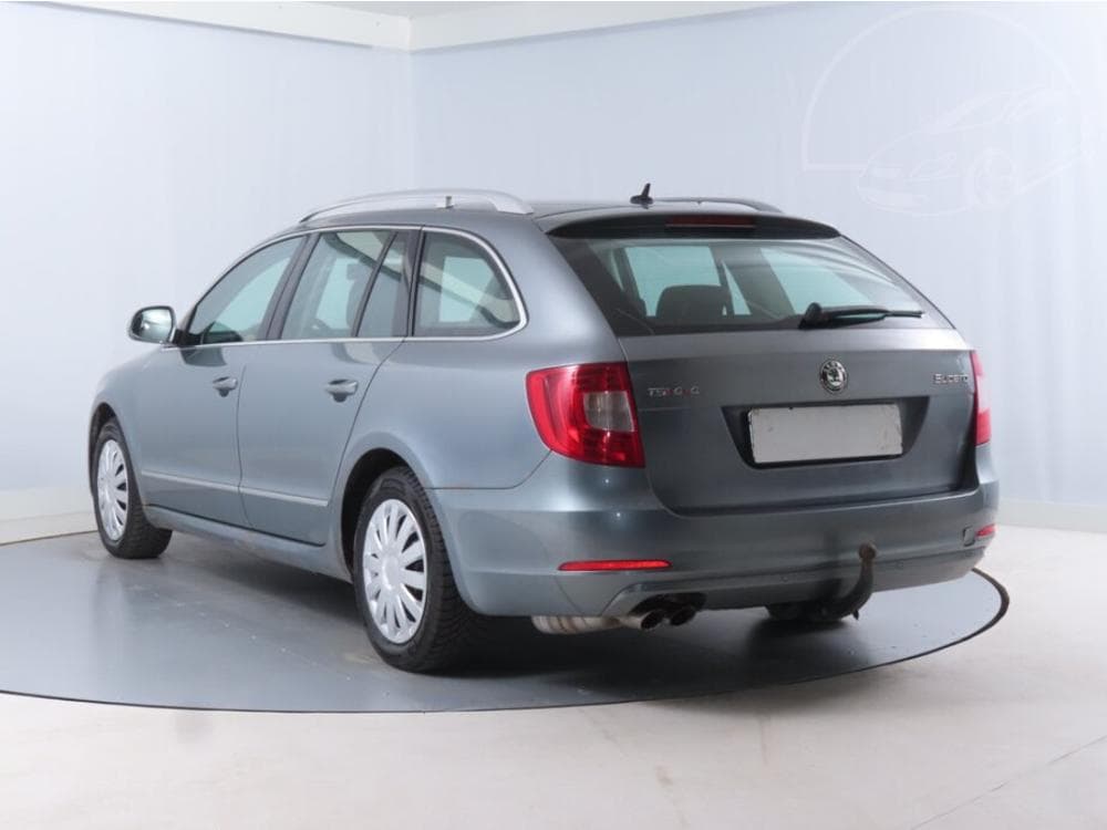 2010 Škoda SUPERB - 4