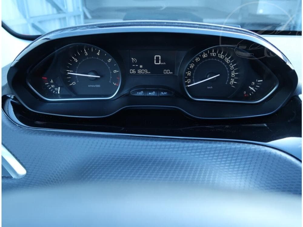 2019 Peugeot 208 - 10