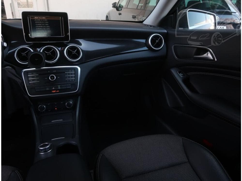 2015 Mercedes-Benz Cla - 8