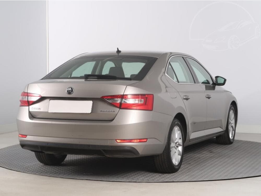 2015 Škoda SUPERB - 5